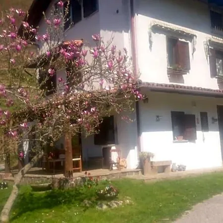 In Fattoria فندق مبيت وإفطار Frisanco